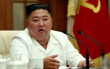 Kim Jong-un torna in pubblico dopo voci su gravi condizioni di salute