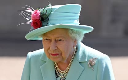 Guardian: "Buckingham Palace esentato da leggi contro discriminazioni"