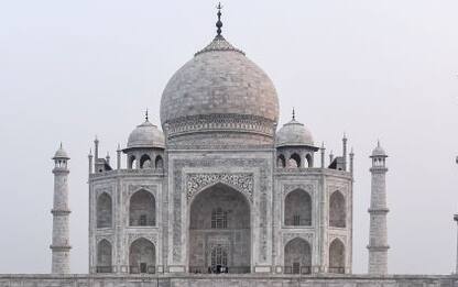 India, il Taj Mahal evacuato per sospetta bomba ma è falso allarme