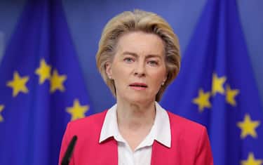 epa08690143 European Commission President Ursula Von Der Leyen gives a statement on New Pact for Migration and Asylum  at the European Commission in Brussels, Belgium, 23 September 2020.  EPA/STEPHANIE LECOCQ / POOL