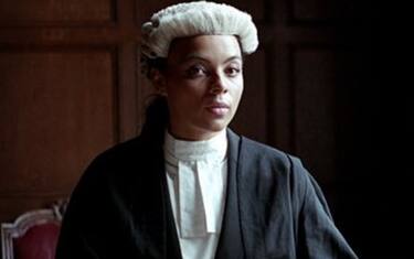 Gran Bretagna, avvocatessa di colore scambiata per imputata 3 volte