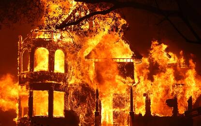 California, incendi nella Napa Valley: migliaia di evacuati. FOTO