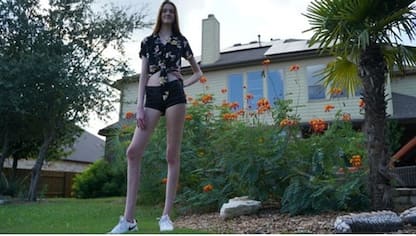Usa, la ragazza con le gambe più lunghe del mondo è Maci Currin