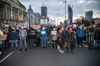 Thousands of people took to the streets of Poland for a fifth straight day of protests against a constitutional court ruling that would impose a near-total ban on abortion in Poland. They occupied several key roundabouts in the city center to block traffic and chanted anti-government slogans, brandishing the protest symbol - a red lightning bolt. The Women's Strike Organization (Strajk Kobiet), which initiated the protests in Poland, chose as its motto: This is war! (To jest wojna!) and Get the Fuck Out! (Wypierdala?!). Warsaw, Poland, October 26, 2020. Photo by Newspix/ABACAPRESS.COM (Newspix/ABACA / IPA/Fotogramma, - - 2020-10-26) p.s. la foto e' utilizzabile nel rispetto del contesto in cui e' stata scattata, e senza intento diffamatorio del decoro delle persone rappresentate