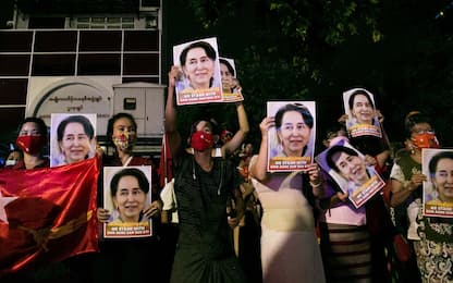 Myanmar, Aung San Suu Kyi in tribunale a 3 mesi dal colpo di stato