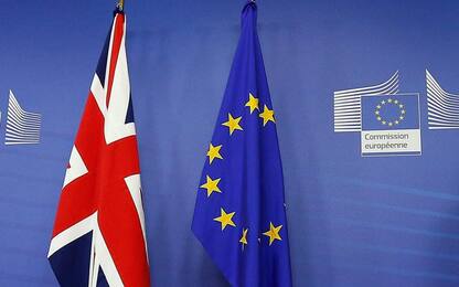 Brexit news, Ue avvia azione legale verso Londra