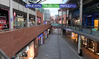 epa08919868 A view of a deserted Liverpool One shopping area in the centre of Liverpool, Britain, 05 January 2021. England has enter its toughest nationwide lockdown since March to help stem the tide of rising coronavirus disease (COVID-19) cases across the country. British Prime Minister Boris Johnson announced on 04 January evening that there would be a third national lockdown in England. The regulations, expected to remain in place until the middle of February, will be presented in parliament on 05 January and subject to a vote on 06 January.  EPA/PETER POWELL