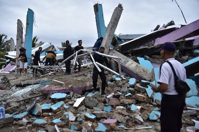 Terremoto Indonesia, si aggrava il bilancio dei morti