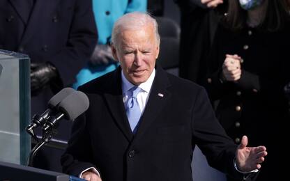 Insediamento Biden, il nuovo presidente giura. Ecco il suo discorso