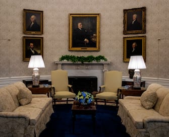 WASHINGTON, DC - January 20: 
General view of the conversation area seen during an early preview of the redesigned Oval Office awaiting President Joseph Biden at the White House in Washington, DC.
(Photo by Bill O'Leary/The Washington Post via Getty Images)