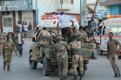 Somalia, attacco terroristico a hotel di Mogadiscio: ci sono morti