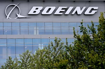 Russia, un Boeing 777 effettua un atterraggio d'emergenza a Mosca