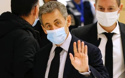 Francia, l'ex presidente Sarkozy condannato a un anno di carcere