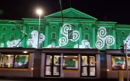 Dublino si tinge di verde per San Patrizio. VIDEO