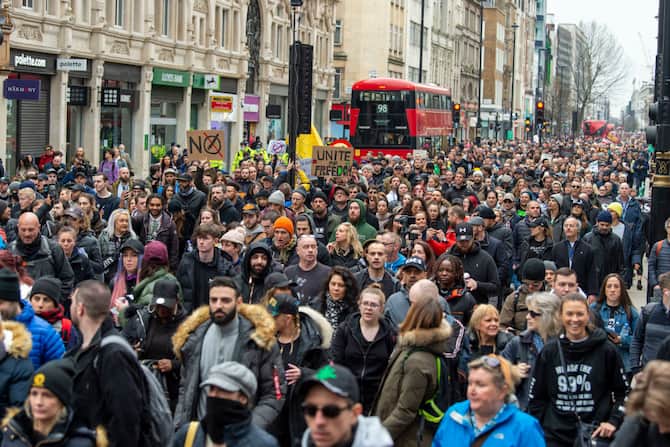 Covid Da Londra A Vienna Marce Anti Lockdown In Tutta Europa E Una Dittatura Foto Sky Tg24