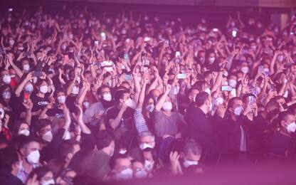 Covid, a Barcellona concerto live con 5.000 persone. LE FOTO
