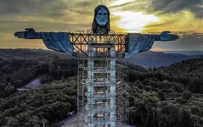 Brasile, statua di Cristo in costruzione a Encantado. FOTO