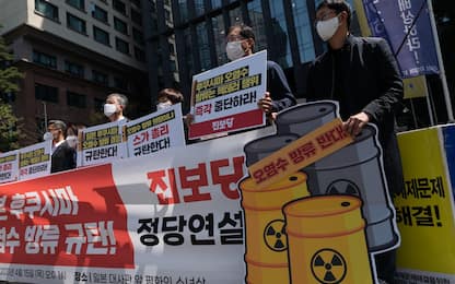 Acqua contaminata Fukushima in mare, proteste contro Giappone a Seul