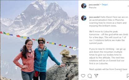 Scala l'Everest con la madre dopo un cancro: la storia di Jess Wedel