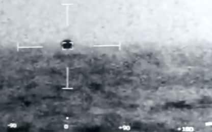 Ufo, Pentagono: video con oggetto volante che si immerge è autentico