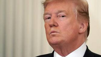 Trump ai suoi sostenitori: non aiutate più Karl Rowe