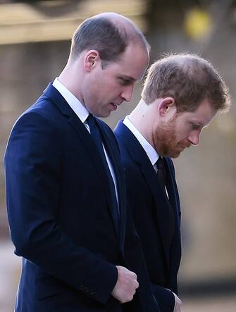 epa09139897 (FILE) - Britain's Prince William, Duke of Cambridge (L) and Prince Harry arrive at St. Paul's Cathedral in London, Britain, 14 December 2017 (reissued 16 April 2021). According to the Buckingham Palace, the Dukes of Cambridge and Sussex will not walk next to each other and won't wear military uniforms during their grandfather's funeral. Britain's Prince Philip, the Duke of Edinburgh, has died on 09 April 2021 aged 99 and his funeral will take place in Windsor on 17 April.  EPA/ANDY RAIN