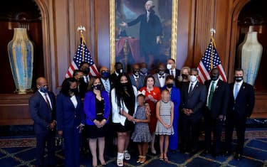 La famiglia di George Floyd incontra Nancy Pelosi al Campidoglio