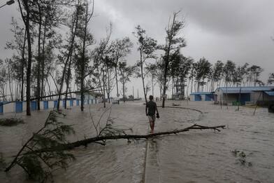 Ciclone Yaas, 4 morti in India e 5 in Bangladesh. LE FOTO