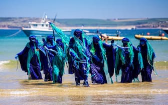 Protesta attivisti per l'ambiente G7 Cornovaglia