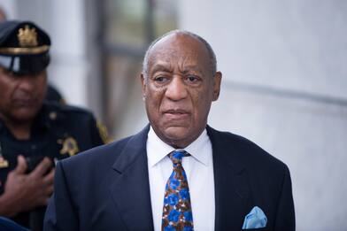 Bill Cosby, annullata la condanna per violenza sessuale: torna libero