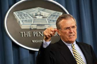 (FILE) USA RUMSFELD OBIT epa09314276 (FILE) - US Secretary of Defence Donald Rumsfeld answers a question from the news media during a press conference Tuesday 06 January 2004 (reissued 30 June 2021). According to his family, Donald Rumsfeld has died aged 88 on 29 June 2021. EPA/Shawn Thew *** Local Caption *** 99494616