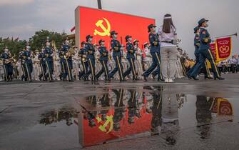 Un momento della parata in piazza Tienanmen, a Pechino, per i 100 anni del Partito comunista cinese