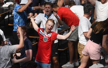 Europei: tifoso inglese rinuncia a semifinale per donare staminali