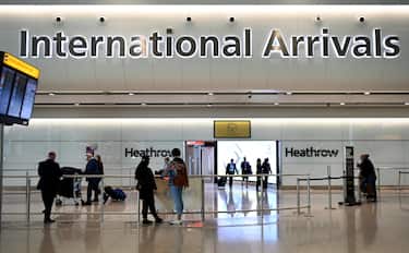 Uk, caos negli aeroporti del Paese: problemi da Londra a Manchester