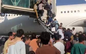 Calca all'aeroporto di Kabul