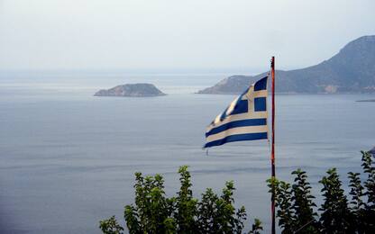 Covid, la Grecia impone tamponi a tutti i viaggiatori in ingresso