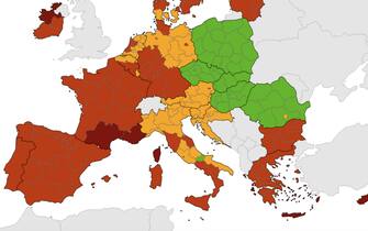 Francia, Corsica, Irlanda, e alcune isole della Grecia sono in rosso scuro