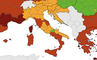 L'Italia con zone gialle, rosse e verdi nella mappa ecdc