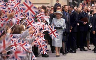 Milano, archivio anni 90
la Regina Elisabetta II del Regno Unito col marito principe Filippo Mountbatten  a Milano per una visita ufficiale, nella foto con il sindaco Gabriele Albertini
©fotostore