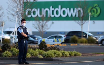 Nuova Zelanda, uomo accoltella clienti supermercato: 6 feriti