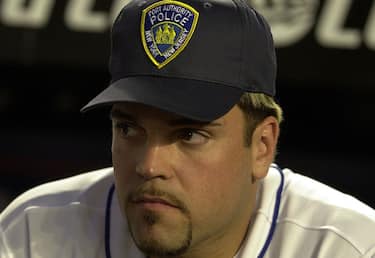Mike Piazza wears Port Authority Police cap for game (Photo by Theo Wargo/WireImage)