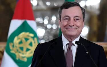 ROME, ITALY - FEBRUARY 12: Italian Designated Prime Minister Mario Draghi speaks to media to announce the list of Ministers forming the new Italian Government, following a meeting with Italian President Sergio Mattarella at Quirinale Palace, on February 12, 2021 in Rome, Italy. (Photo by Alessandro Di Meo/AM POOL/Getty Images)