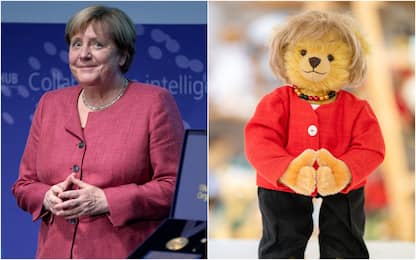 Angela Merkel in versione orsacchiotto: omaggio azienda di giocattoli