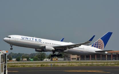 Covid, United Airlines licenzierà 593 dipendenti non vaccinati