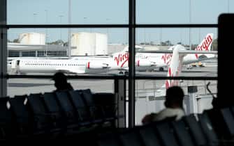 Passeggeri in attesa all'aeroporto di Perth, in Australia
