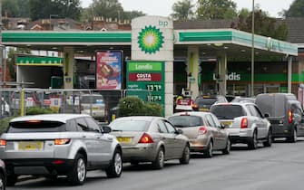 Vehicles queue up outside a BP petrol station in Alton, Hampshire. Picture date: Thursday September 30, 2021. (Photo by Andrew Matthews/PA Images via Getty Images)