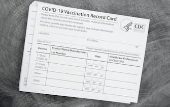 Scheda che riporta le vaccinazioni anti-Covid negli Usa