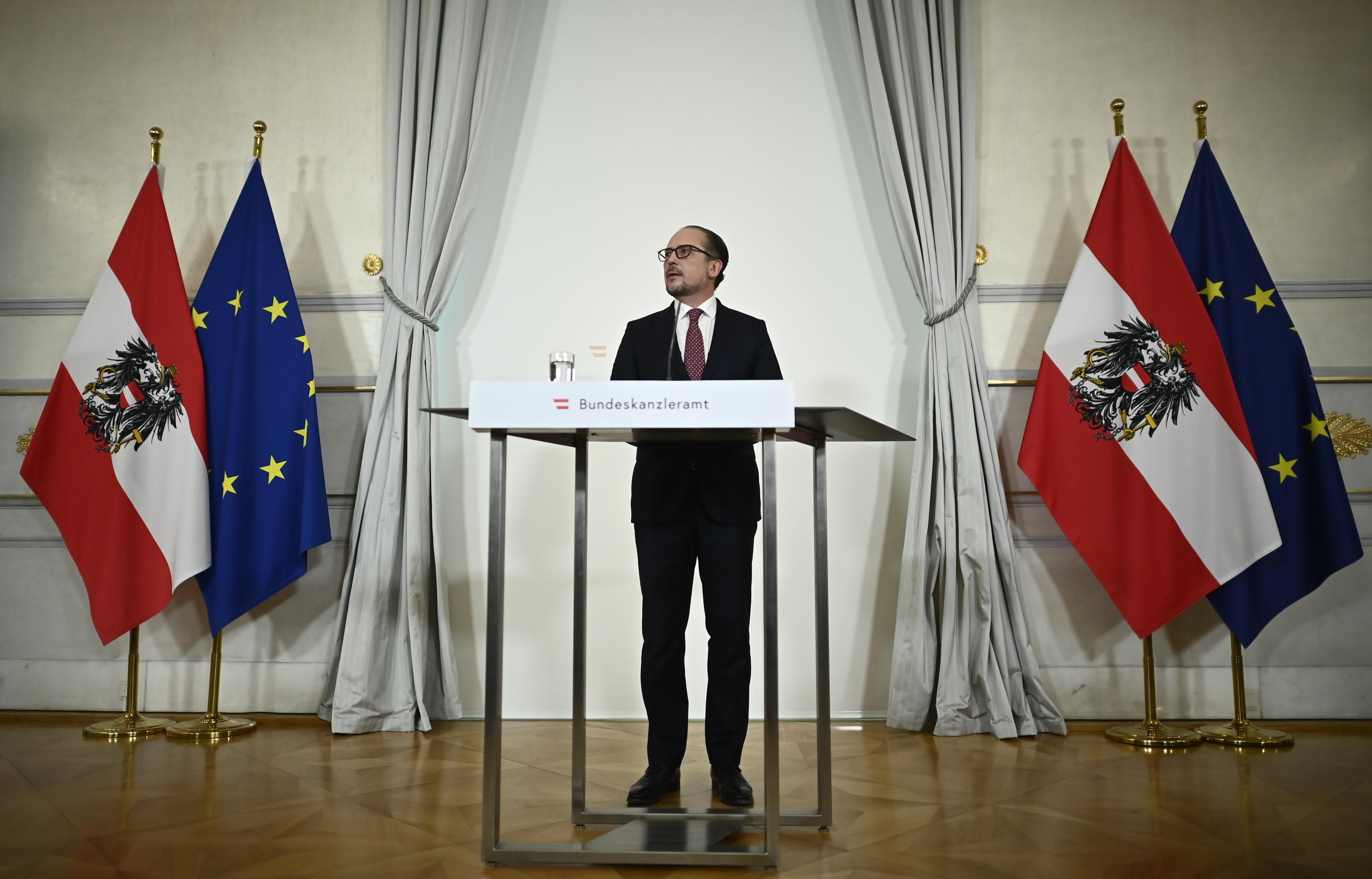 Austria, Chancellor Schallenberg announces resignation