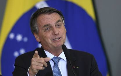 Brasile, Bolsonaro non è vaccinato: negato l'accesso allo stadio