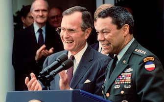 Colin Powell con l'ex presidente americano George Bush